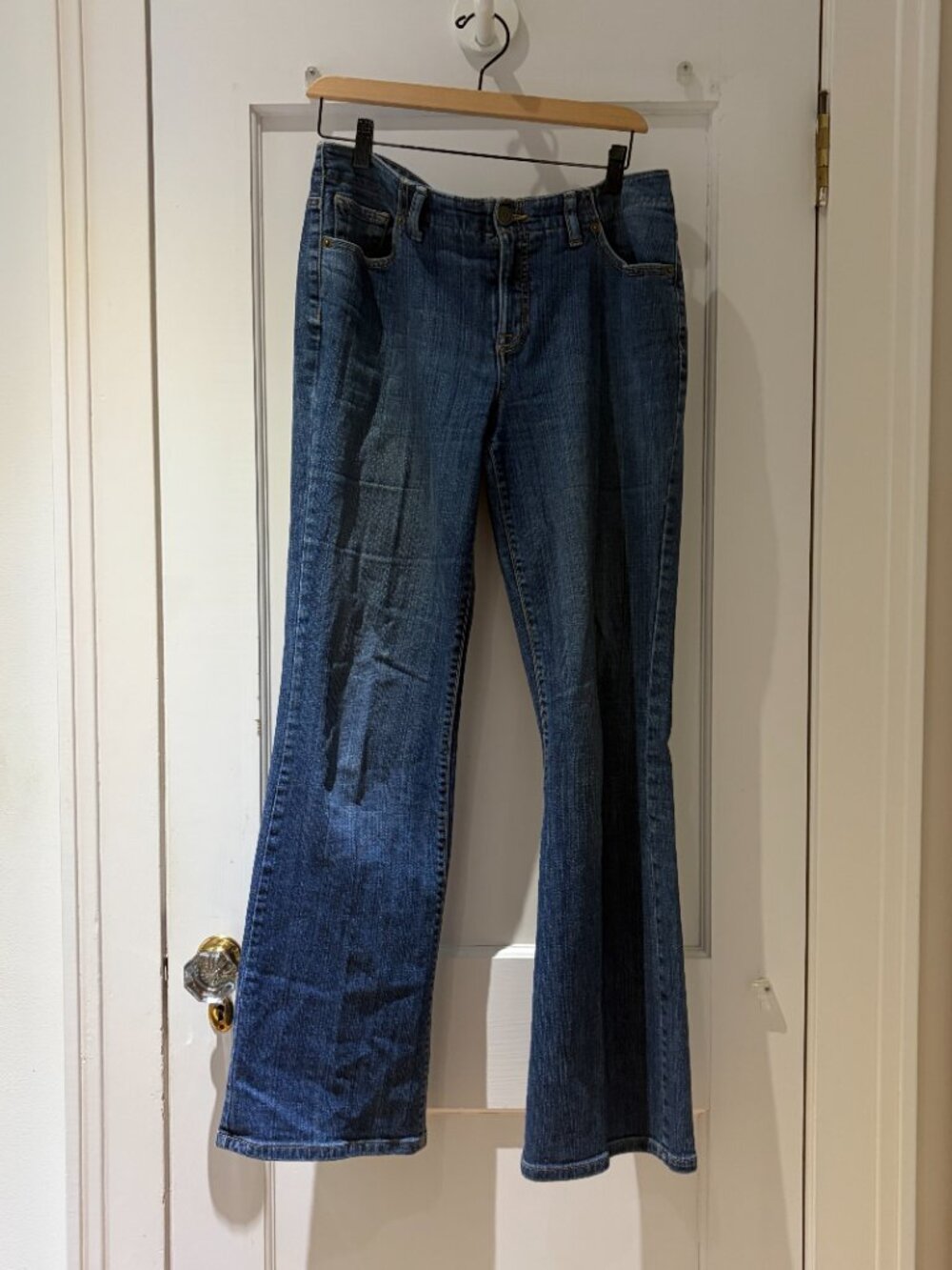 Lands' End Size 6 Fit 2 Boot Mid-rise Jeans - Picture 2 of 8